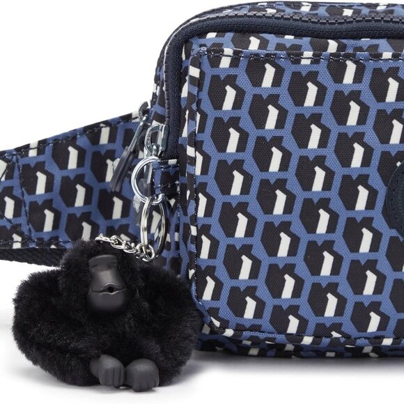 Fashion-Forward Water-Resistant Crossbody Bag - Ideal for Travel & Outdoor Use - Picture 7 of 9